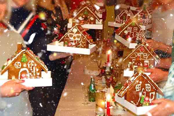 Lebkuchenhaus bauen in Berlin,Teambuilding in Berlin, Weihnachtsfeier in Berlin