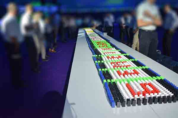 Teambuilding in Berlin, Domino Event Berlin, Teamevent in Berlin, Teambuilding Events in Berlin, Firmenfeier in Berlin,Teambuilding in Berlin